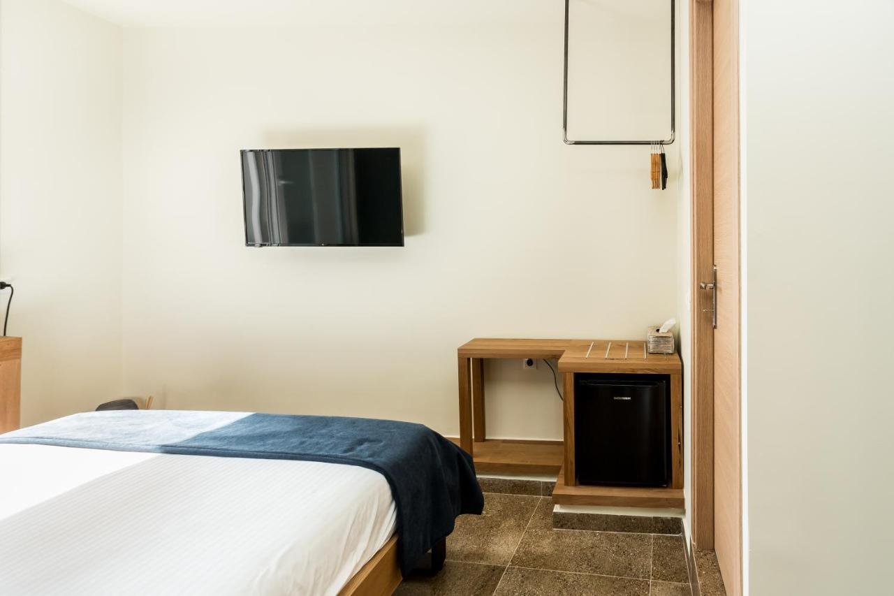Ciel Living Athens Hotel Екстериор снимка