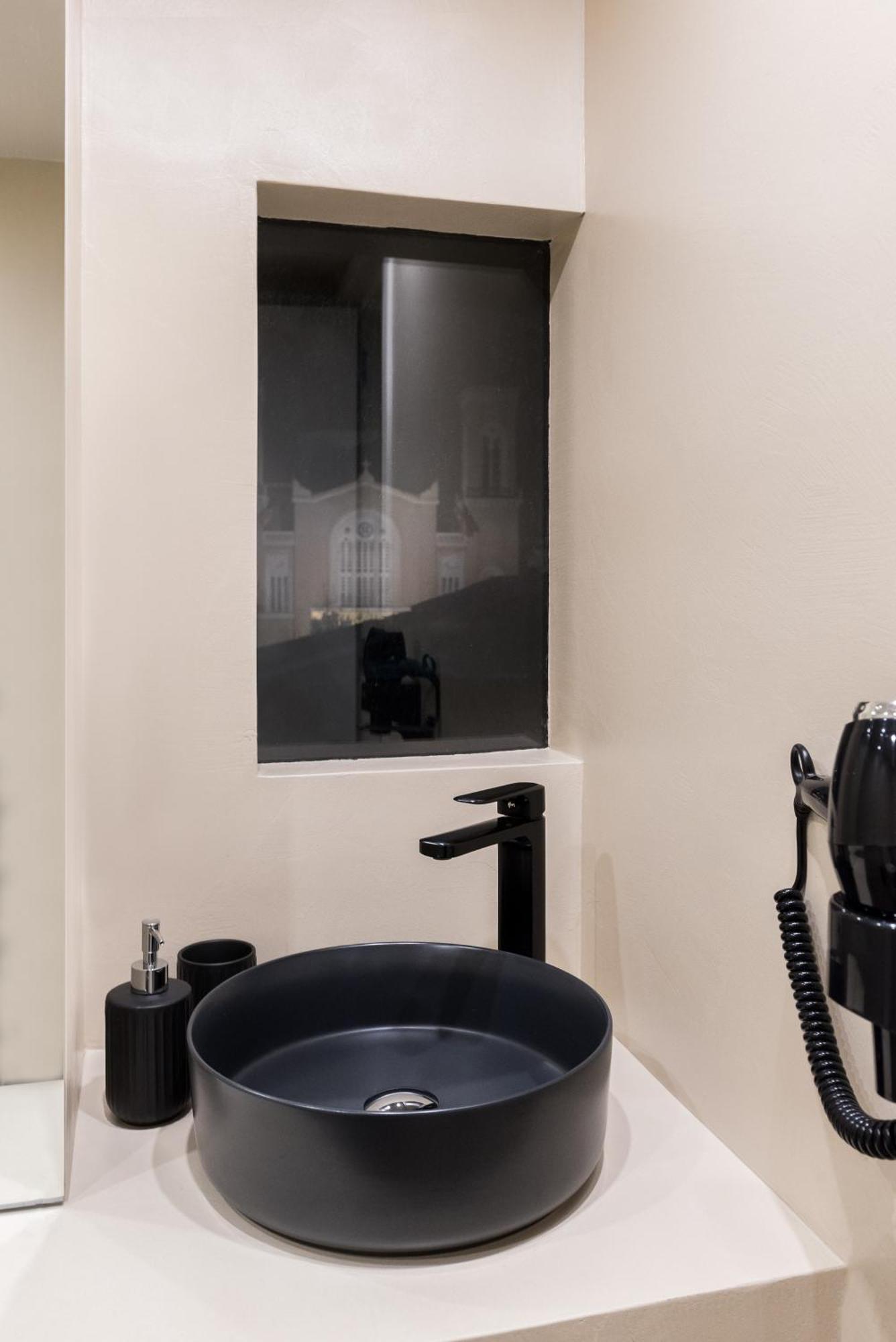 Ciel Living Athens Hotel Екстериор снимка